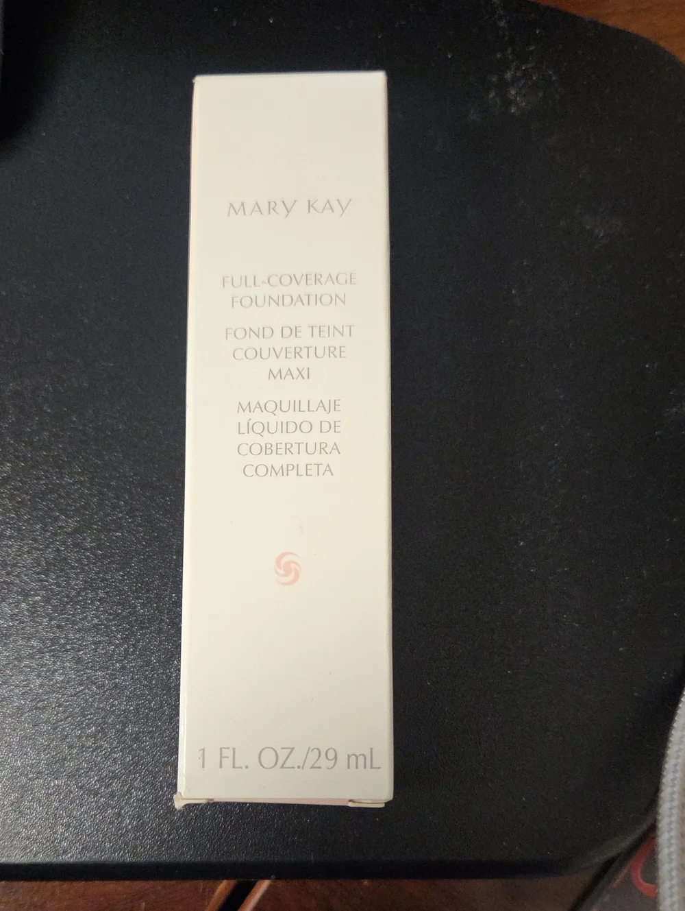 Mary Kay Full-Coverage Foundation -  Ivory Cream Shade